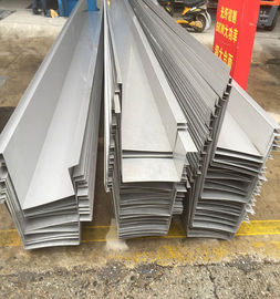 Harga yang bagus Hot Rolled 201 304 316 430 Profil Baja Stainless Saluran Bar Berbentuk Saluran on line