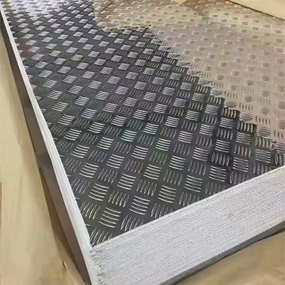 Harga yang bagus 3003 Anti Selip Plat Aluminium Lembaran Logam Tebal 0.7mm on line