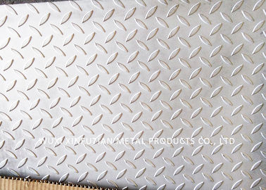 Harga yang bagus 300 Seri Embossed Stainless Steel Sheets / Embossed Finish Untuk Plat Lantai on line